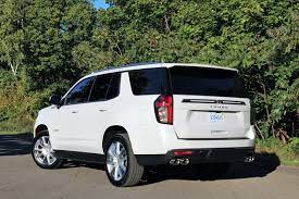 Black and white kitchens are clean, modern, and anything but boring, as these photos show. 2021 Chevy Tahoe High Country Iridescent Pearl Tricoat Photo Gallery Gm Authority