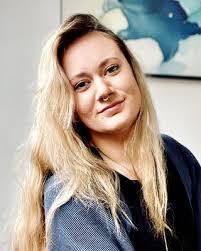 Amanda Kernan's Instagram, Twitter & Facebook