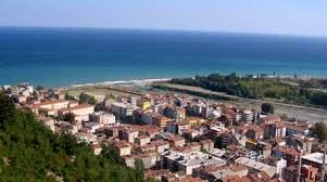 12500 nüfusludur ve sinop'un ikinci büyük ilçesidir. Sinop Ayancik Ta 4 6 Milyon Liraya Icradan Satilik Arsali Fabrika Ve Mustemilati