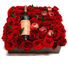 West hollywood, affectionately known as weho, is a city of less than four square miles completely surrounded by the cities of los angeles and beverly hills. Red Roses Gift Box In West Hollywood Ca Los Angeles Florist