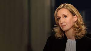 Revoir un programme tv en replay et en streaming. On Va S Aimer Un Peu Beaucoup Replay Et Videos En Streaming France Tv