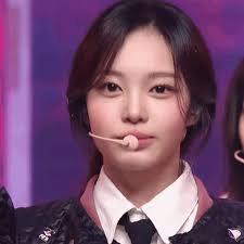 Hearts2hearts Ian GIF