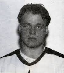 Player photos for the 1988-89 Medicine Hat Tigers at hockeydb.com
