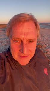 Charles Robles (@charles.robles8)