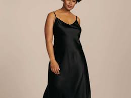 A selection wedding guest dresses and outfits to wear to weddings sorted by color and dress code. 26 Best Plus Size Wedding Guest Dresses Of 2021