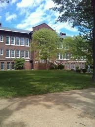 Farragut Elementary School St Louis Mo Quaker Historical Series H500 Single Hung And H400 Casement Elementary Schools Commercial Windows Residential Doors