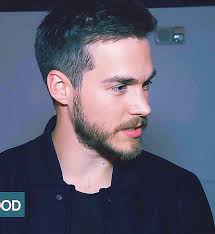 Director Chris Wood Sur Instagram His Eyes Are Really Blue Chriswood Christopherwood Chris Wood Christopher Wood Chris