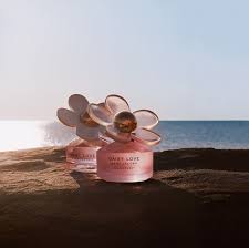 Daisy daze werd uitgebracht in 2019. Daisy Love Eau So Sweet 2019 Es Una Embriagadora Fragancia De Marc Jacobs Perfume De Marc Jacobs Margarita De Marc Jacobs Fragancia