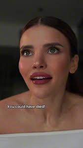 ‏Pov: someone broke in😂