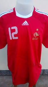 Por cima, usava um blazer a. Camisa Franca 2007 2008 Selecao Francesa Adidas Away 12 Henry Cr Clube Retro
