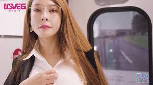 Weng Yucheng - Voyeur long-legged teacher changing clothes but punished by  lewdness