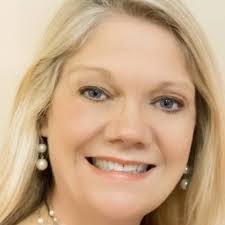 Lisa Nave's Instagram, Twitter & Facebook