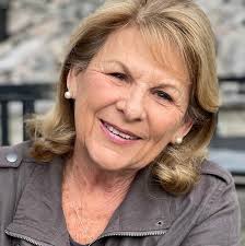 Leading Hearts Spring 2023 Issue by Leading Hearts Magazine