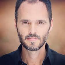 Jeffrey Crespo (@JeffreyCrespo)