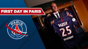 01 47 43 71 71. La Premiere Journee De Mitchel Bakker Youtube
