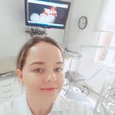 Amanda Rocha's Instagram, Twitter & Facebook