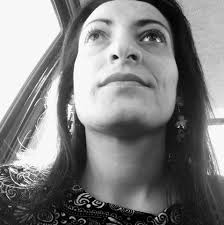 Paparazzati a Capri così, la coppia si gode gli ultimi giorni di Agosto. Li  avete riconosciuti?: http://fanpa.ge/hbPOo