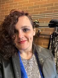 Kari Freer's Instagram, Twitter & Facebook