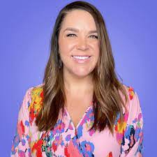 Nikki Kern's Instagram, Twitter & Facebook