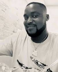 Awoulae Fian Mossou V ,roi des...