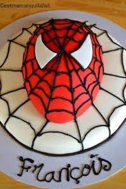 Gateau Spiderman Facile Anniversaire Enfant Tutoriel C Est Maman Qui L A Fait Quand vous commencez à faire un peu de cake design pour l'anniversaire de vos enfants, ils deviennent vite exigeants ces petits monstres !! gateau spiderman facile anniversaire