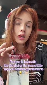 Amber Collinsworth's Instagram, Twitter & Facebook