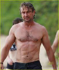 Gerard Butler shirtless in boxers – Naked Male celebrities