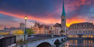 Prueba un nuevo deporte, saborea la cocina local y disfruta de un día especial con tus amigos y tu familia. Trabajar En Zurich Trabajar En Zurich