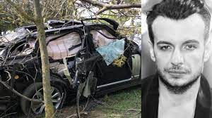 Imaginile copleşitoare au fost filmate la biserică şi la cimitirul progresul, acolo. Ultimele Imagini Cu RÄzvan Ciobanu In ViaÅ£Ä Ce FÄcea Creatorul De ModÄ Inainte De Accident Magnanews