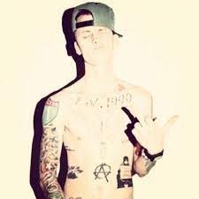 Pin On Mgk Machine Gun Kelly