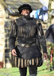 Это как смотреть фильм о наполеоне, которого играет высокий китаец, строящий пирамиды. Startovali Syomki Trillera Pro Chernokozhuyu Feministku Annu Bolejn Pervye Zakadrovye Foto Kg Portal