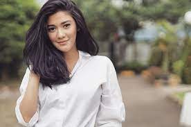 Model baju naysila mirdad difilm : Lihat Penampilan Ratu Sinetron Naysilla Mirdad Saat Rayakan Ulang Tahun Ke 31 Dengan Orang Tua Lengkap Makin Cantik Semua Halaman Stylo