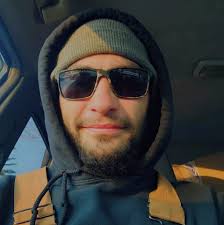 How to connect external speakers to a Lowrey organ without losing the use  of the organ speakers?