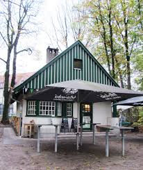 Das cafe reitschule am englischen garten ist eine institution das café reitschule liegt westlich des. Fraulein Gruneis Kuchen Zum Fruhstuck