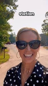 Kathy Raymond's Instagram, Twitter & Facebook