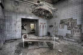 Due to the need of proper lung treatment, the heilstätten near berlin formed the largest hospital complex of the region. Pin By Susan Stayner Haglund On Beautiful Decay Abandoned Hospital Abandoned Places Abandoned
