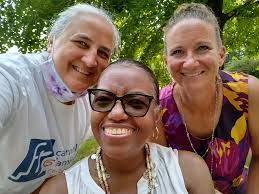 Lisa Rodebaugh's Instagram, Twitter & Facebook