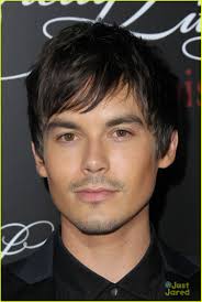 Ashley Benson & Shay Mitchell Wow