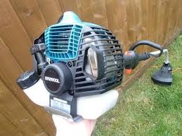 03330 112 112 call 24/7: Makita Er2600l Review Screwfix Trimmer Strimmer Youtube