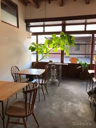 珈琲と定食 minamo 洗練されたお店はつい足を運んでしまう 居心地のいいカフェについて カフェのインテリアデザイン インテリア 家具 カフェ インテリア 内装