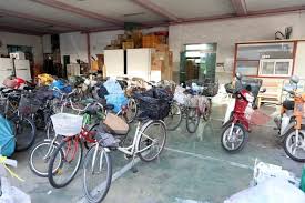 최태민의 영생교, '요사스런 종교' 문화계 한 인사 최 씨와 김씨가 오방낭 행사를 직접 챙긴 것은 취임식을 '거대한 굿판'으로 만들려 했다는 의혹도 제기된다. A Bvbfuket7bwm