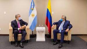 El presidente alberto fernández recibirá en el aeropuerto internacional de ezeiza un nuevo cargamento de vacunas contra el covid. Ivan Duque Habla De La Pandemia Y El Comercio Con Alberto Fernandez Y El Rey Felipe