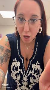 長さ出しチップとマグネットジェルで作る華やかなミラーネイルデザイン