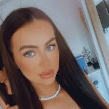 Daisy Terry's Instagram, Twitter & Facebook