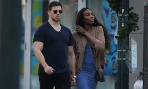 Nicholas hammond's wiki reveals that he comes from a wealthy family and is an heir to the annenberg fortune. Venus Williams Will Debut Boyfriend At Australian Open Daily Mail Online