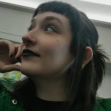 I get full body goosebumps when a piece of music speaks to me AND I hate  musicals! ✨