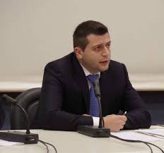 Ο μουζενίδης ξεκίνησε τον αγώνα του με 18,19μ., συνέχισε με 18,42 μ., 18,99 μ. O K Iwannhs Moyzenidhs Ths Ellinair Stoxeyei Sthn Anatolikh Eyrwph Banks Com Gr