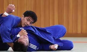 한국 남자유도의 안창림 (흰색)이 22일 (한국시각) 뒤셀도르프 그랑프리 73kg급에서 일본의 오노 쇼헤이와 대결하고 있다. ë‚¨ìžìœ ë„ ì•ˆì°½ë¦¼ ìˆ™ì  ì˜¤ë…¸ ì‡¼í—¤ì´ êº¾ê³  ì¼ë³¸ ìœ ë„ ì‹¬ìž¥ ë¬´ë„ê´€ì— íƒœê·¹ê¸° ê½‚ì„ê¹Œ ì„¸ê³„ì¼ë³´