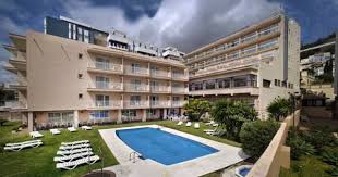 Las Vegas Malaga Situated On The Seafront Overlooking La Malagueta Beach Las Vegas Offers An Outdoor Pool Gardens And Airy Room Malaga City Las Vegas Hotels