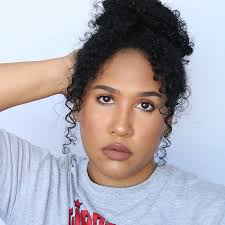 Natasha Baxter's Instagram, Twitter & Facebook